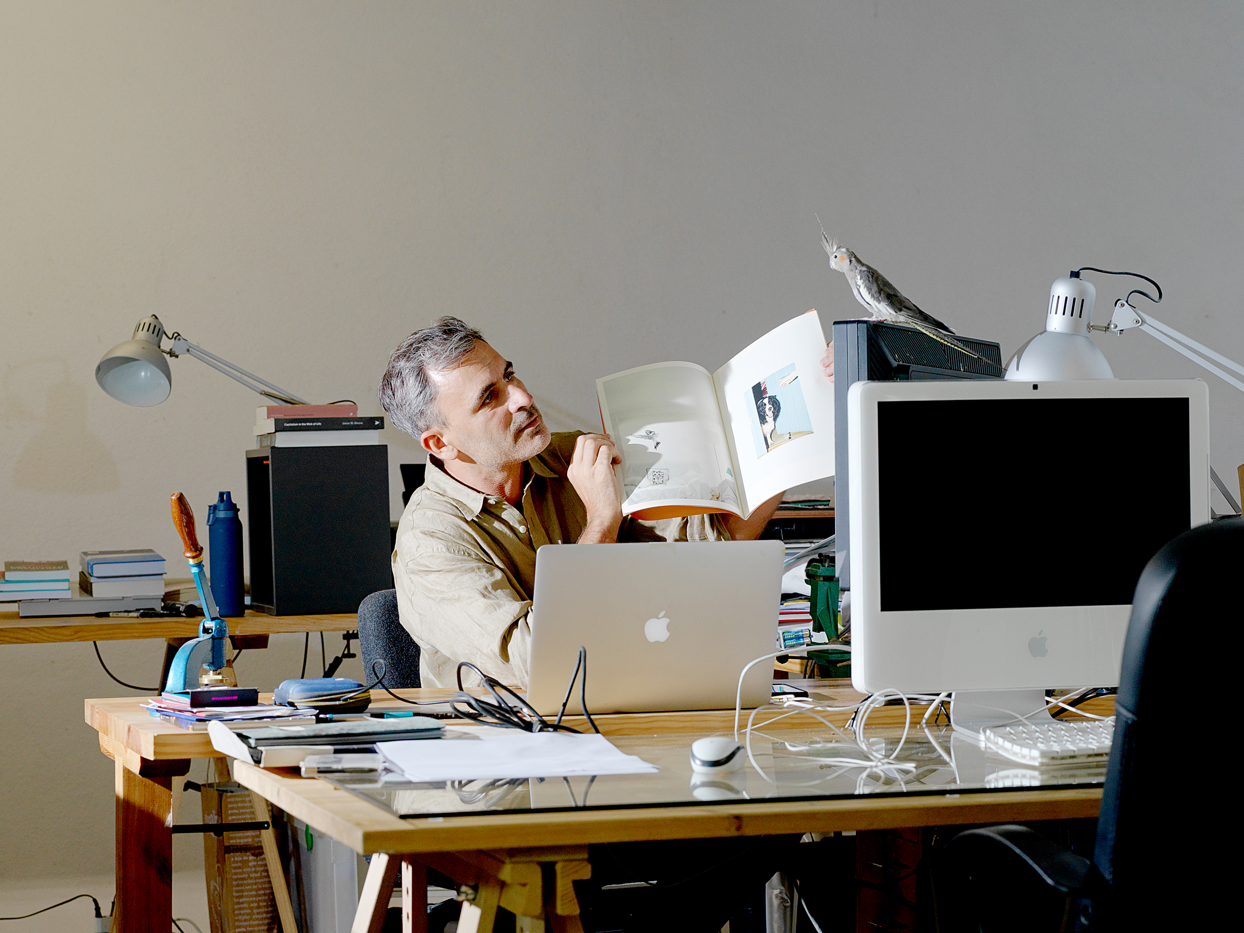 The Studio Pedro Guimarães in the studio